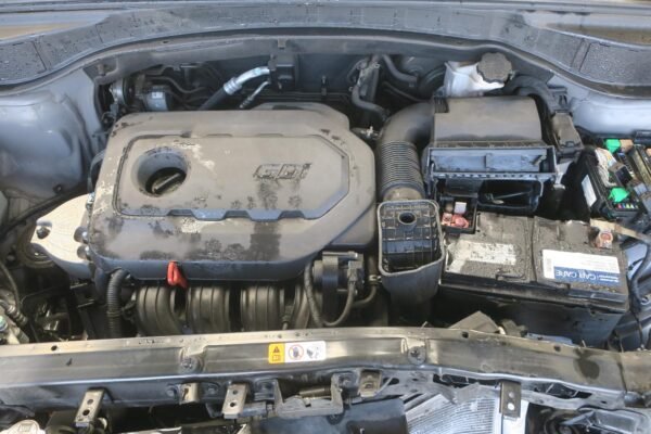 2018 Hyundai Santa FE Engine Assembly - Image 2