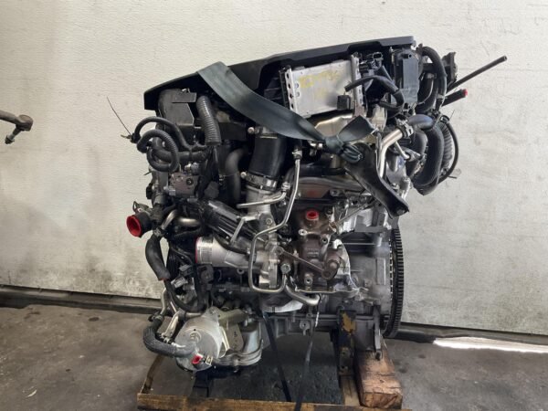 2017 Infiniti Q60 Engine Assembly - Image 6