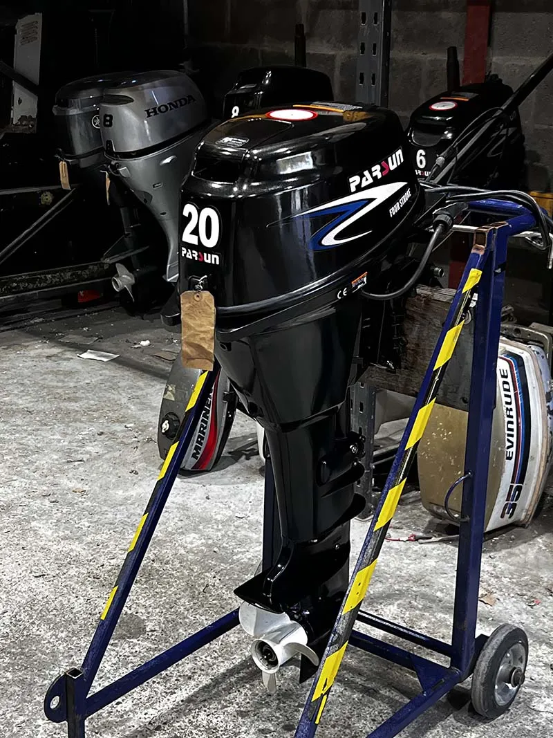 Used Evinrude 35HP Outboard Motor – Long Shaft, Tiller Control, Manual Start 2 Used 35hp Evinrude Outboard, Long Shaft Tiller Control Manual Start