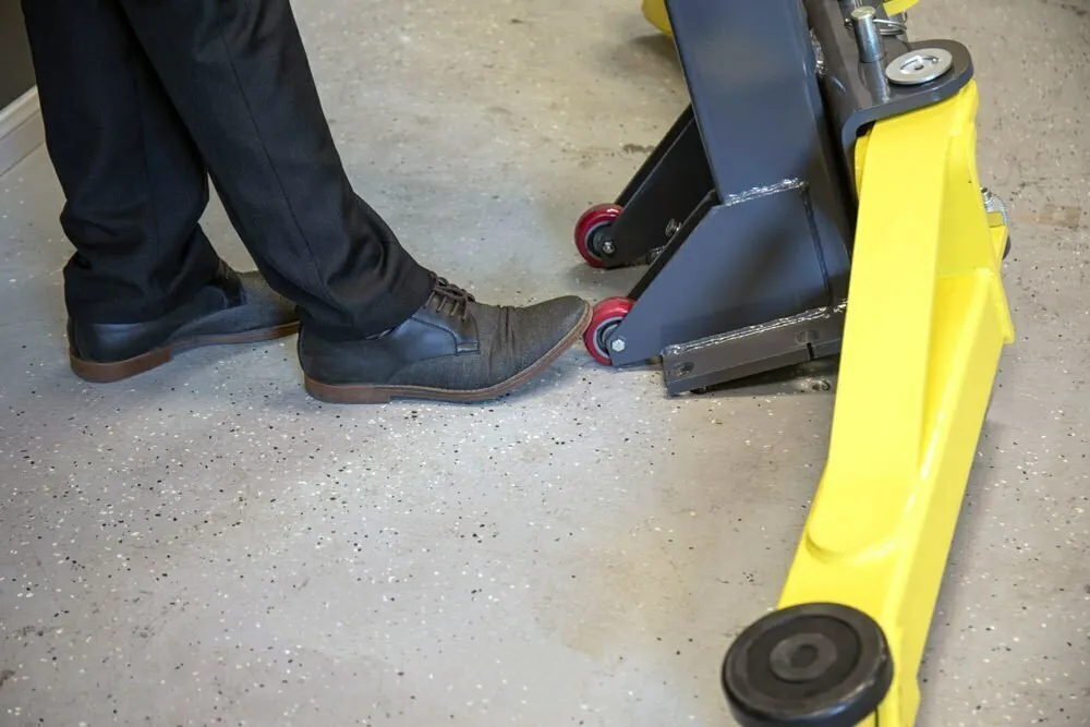 Tuxedo MR6.5K-38 6,500 lb Mid-Rise Portable Scissor Lift 2 Tuxedo MR6.5K-38 6,500 lb Mid-Rise Portable Scissor Lift