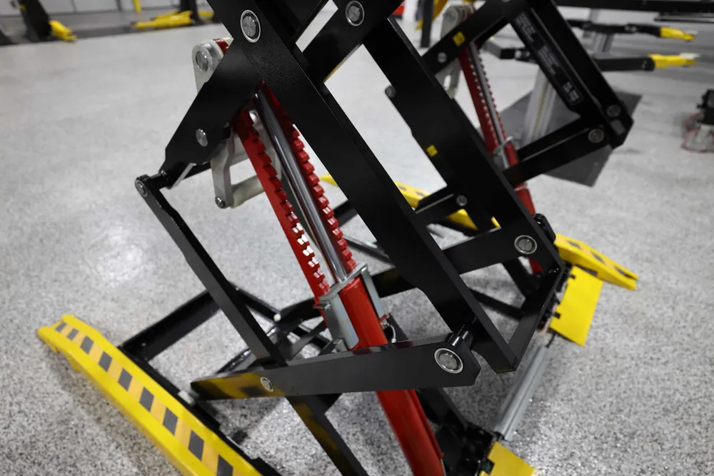 Challenger DX77 7700 lb ALI Certified Scissor Lift 5 Challenger DX77 7700 lb ALI Certified Scissor Lift