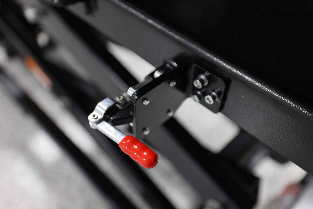 Challenger BT3300 3,300 lb. Battery Lift Table - Image 9