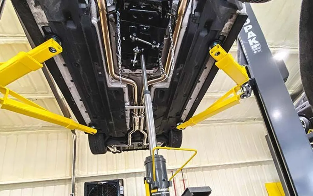 Ranger RTJ-1 1 Ton Capacity Telescoping Transmission Jack 3 Ranger RTJ-1 1 Ton Capacity Telescoping Transmission Jack