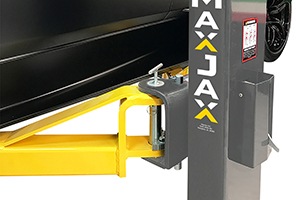 MaxJax® M7K 30 MaxJax portable car lift under car access